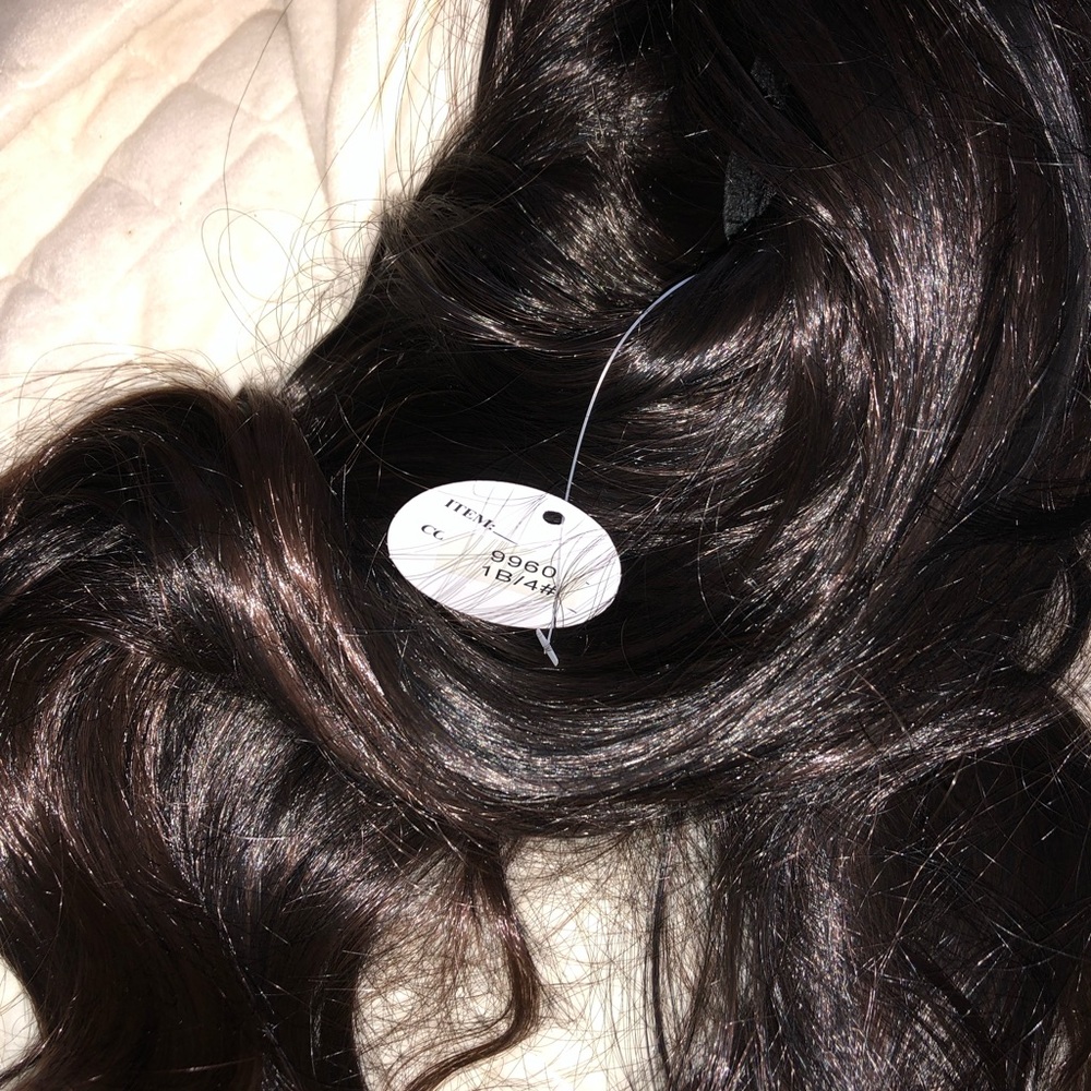 Wig - Picture 3 of 4